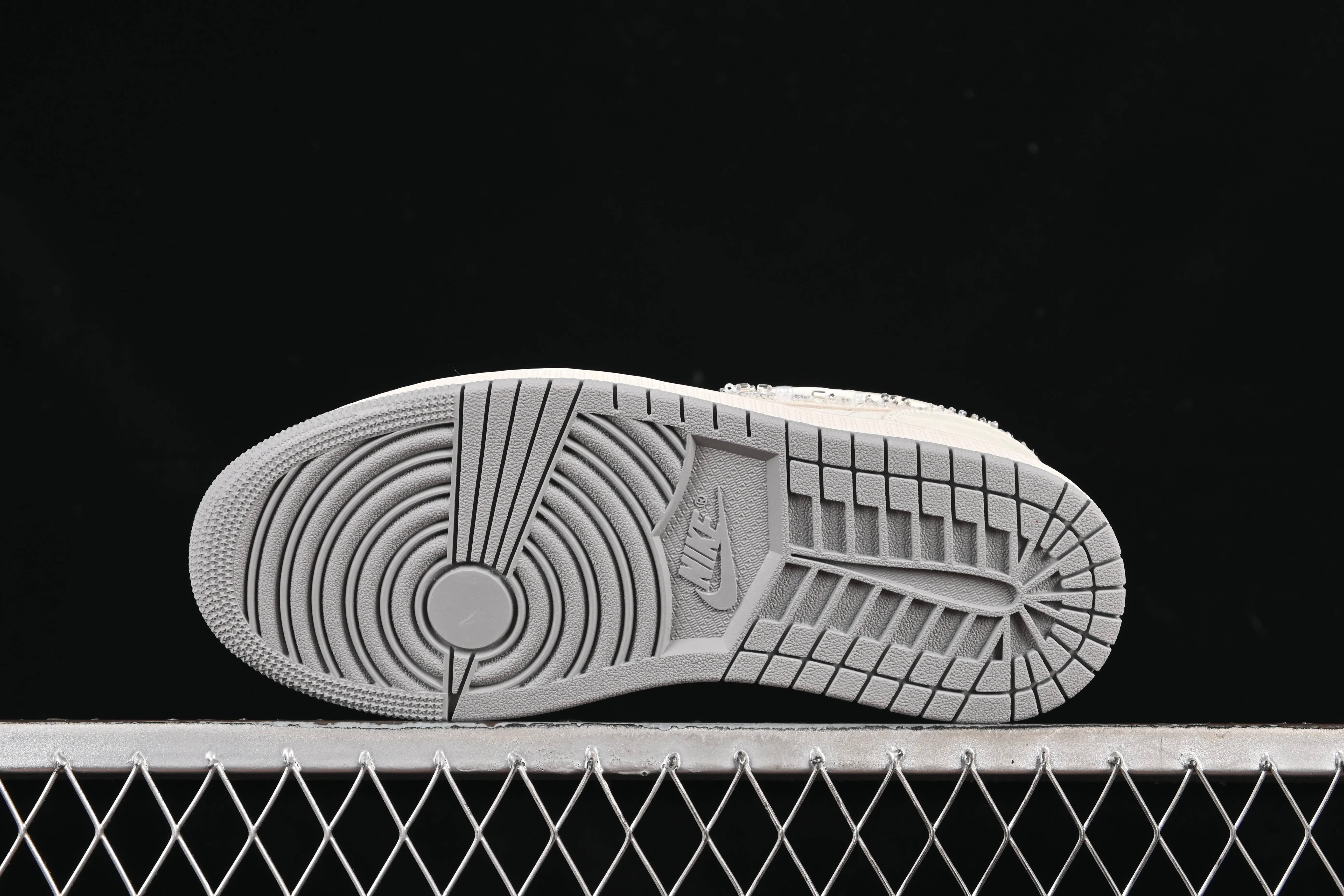 All categories Air Jordan Jordan series basketball shoes Air Jordan 1 Low Air Jordan 1 Low AJ1 Joe 1 flash diamond white crack low-top cultural casual sneakers IH7323-100
